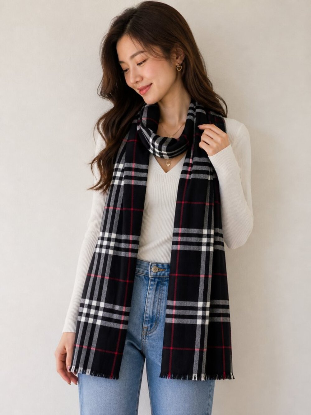 $650 Retail Burberry Nova Check Cashmere Scarf Black Classic Plaid Fringe